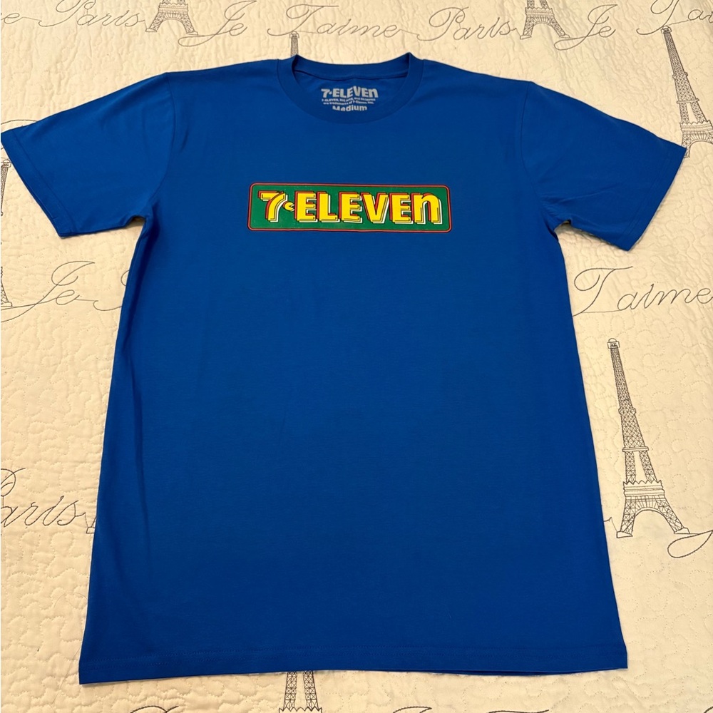 Bandai Namco Entertainment 7-Eleven Graphic Tee Size M Blue Excellent Condition